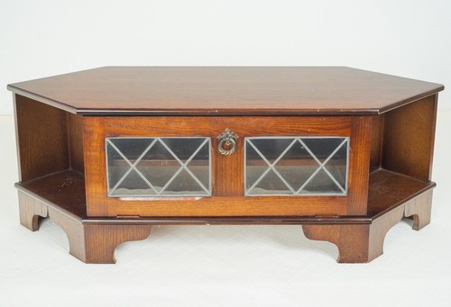 Mahogany veneer wooden corner - mahogany,